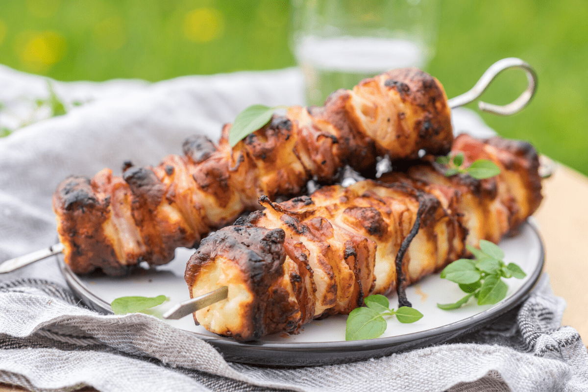 Grilled halloumi skewers