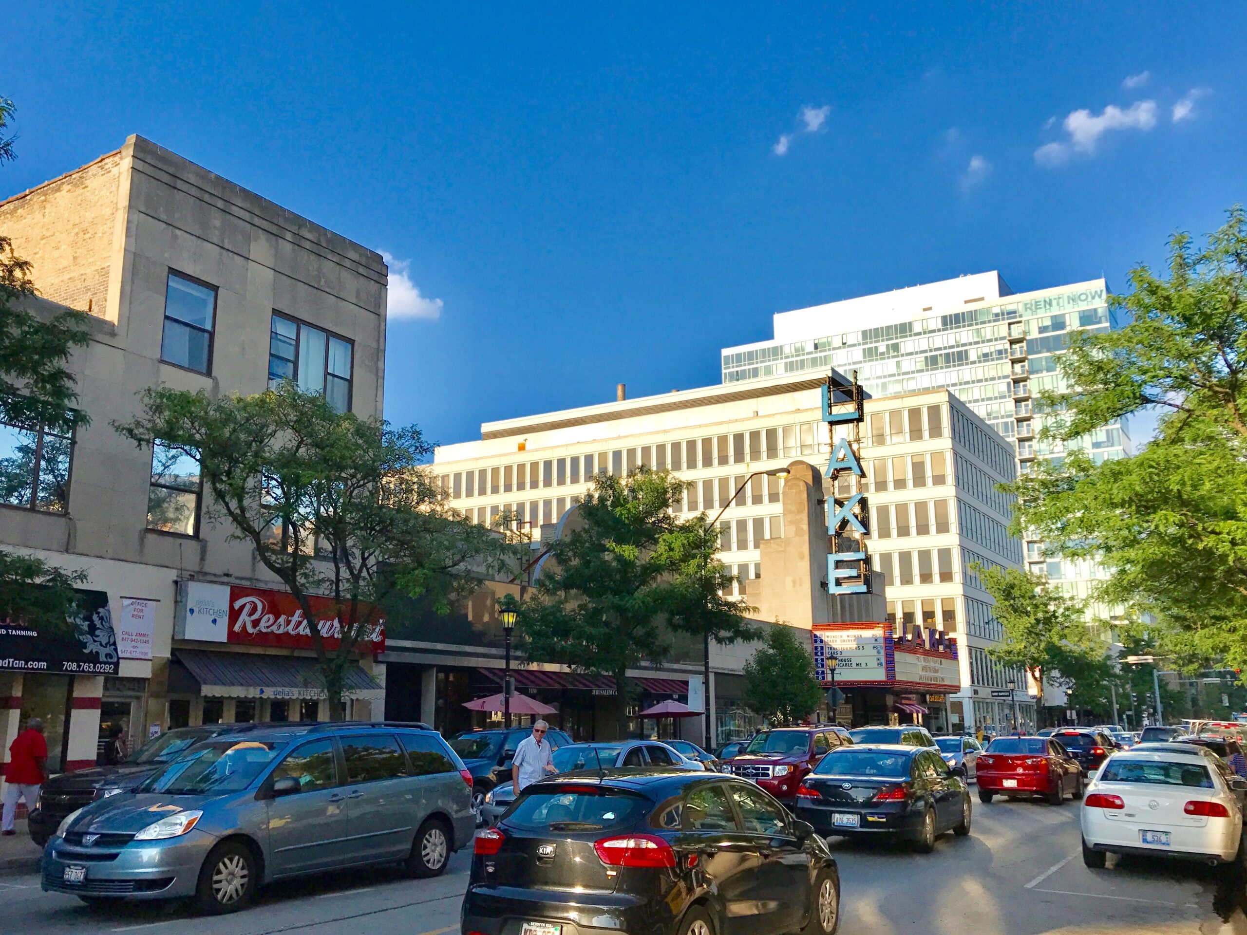 Lake Street in Oak Park, IL