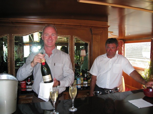 Cheers! france barge cruis