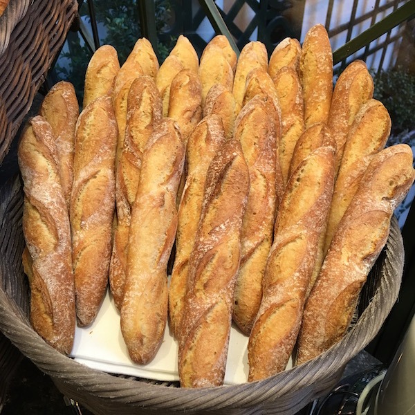 Baguettes for Breakfast Hotel Napoleon