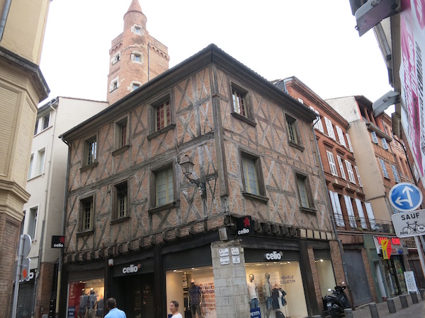 timbered-buildings-in-tolouse-france