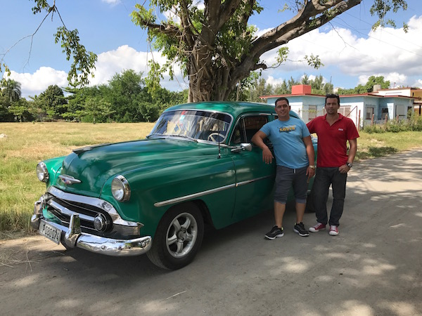 Guide Fernando and driver