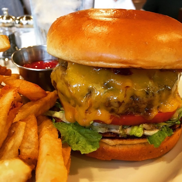 Ditkas Steakhouse Cheeseburger