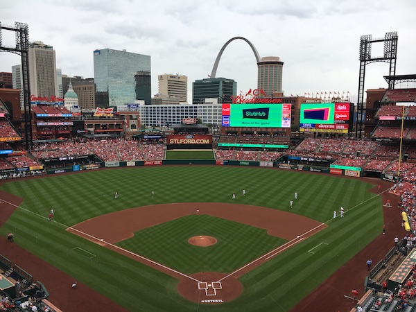 Busch Stadium to allow fans in for Cardinals home opener