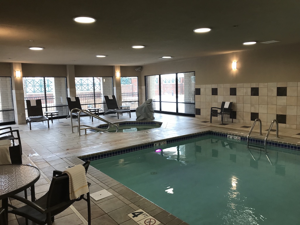 Swimming Pool and whirlpool at the Courtyard in Roseville Minnesota