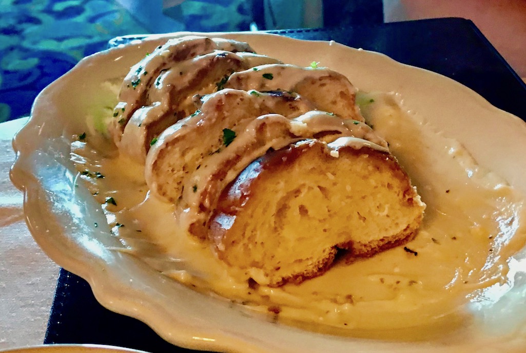 Cheesy Garlic Bread at the Hob Nob Food in Kenosha Wisconsin