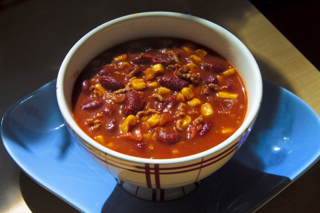Easy Chili Recipe To Make For Vegetarians Or Carnivores - You Choose!
