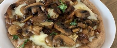 Mushroom, onion, garlic pita pizza