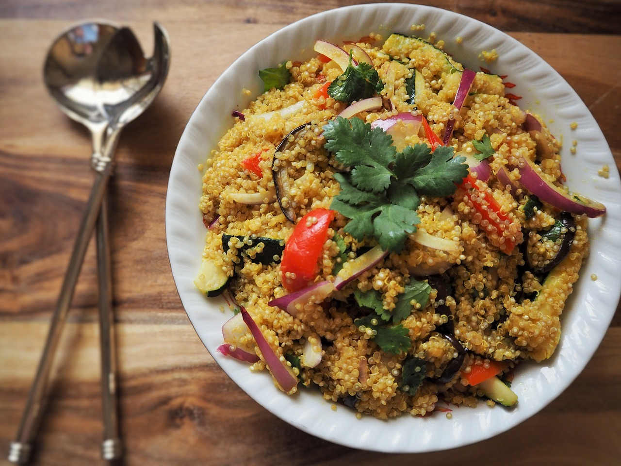 Quinoa Veggie Bowl With Mediterranean Flavors