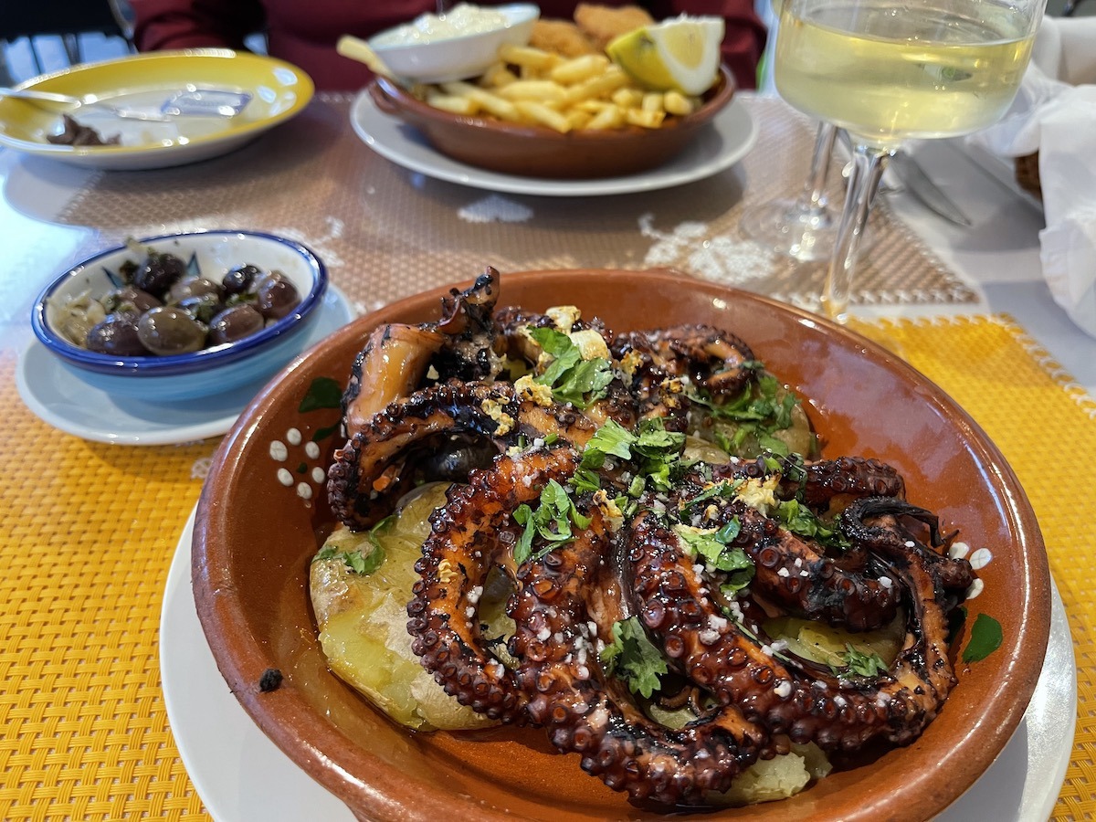 octopus-a-lagreiro-nova-estela-cascais-portugal