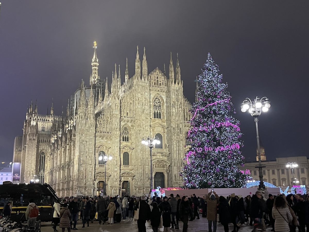 Milan Doumo at night